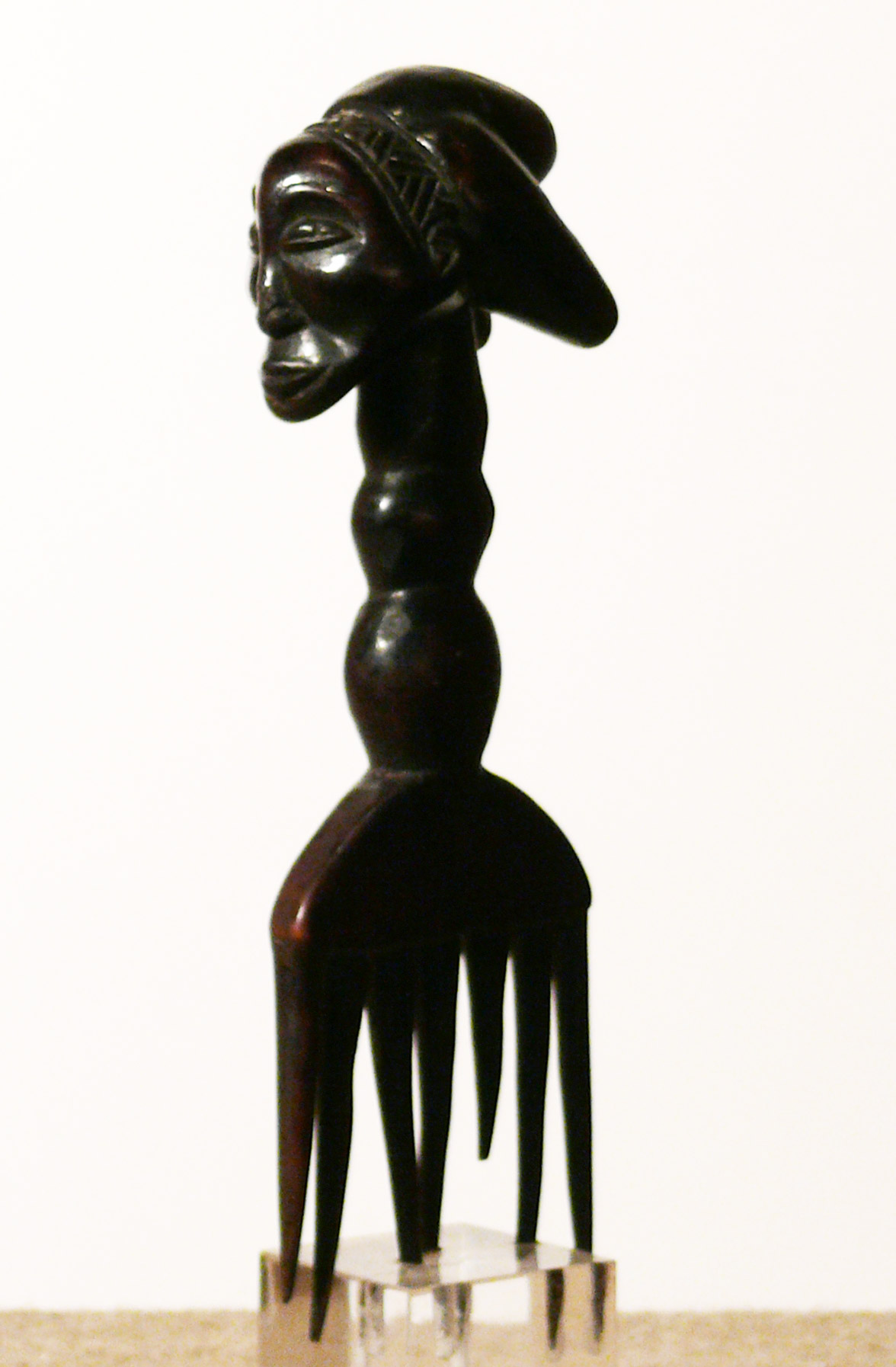 022 Zierkamm eines Luba Haeuptl